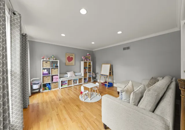 Photo 3 of Single family home for sale at 2042 Richton Dr, Wheaton, IL 60189 | MLS# 12546417 | Listing updated on 2026-09-20