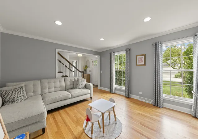 Photo 4 of Single family home for sale at 2042 Richton Dr, Wheaton, IL 60189 | MLS# 12546417 | Listing updated on 2026-09-20