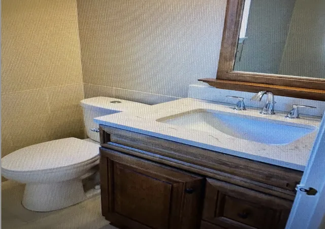 2nd image of 968 S Darla Ct, Waukegan, IL 60085