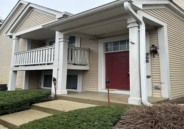 3rd image of 968 S Darla Ct, Waukegan, IL 60085