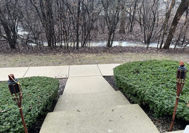 5th image of 968 S Darla Ct, Waukegan, IL 60085