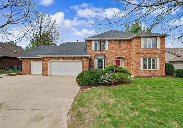 2nd image of 2404 N Nottingham Ct, Champaign, IL 61821 | MLS# 12547260