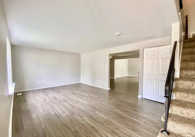 Photo 3 of Single family home for sale at 903 Blackhawk Dr, University Park, IL 60484 | MLS# 12547395 | Listing updated on 2026-08-26