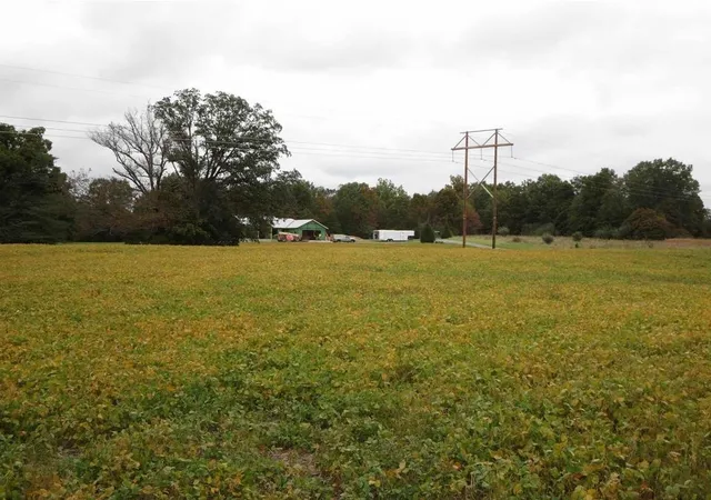 Photo 1 of Sale Pending at 1924 Castle Oaks Rd, Pittsburg, IL 62974 | MLS# 12549238 | Listing updated on 2026-08-17