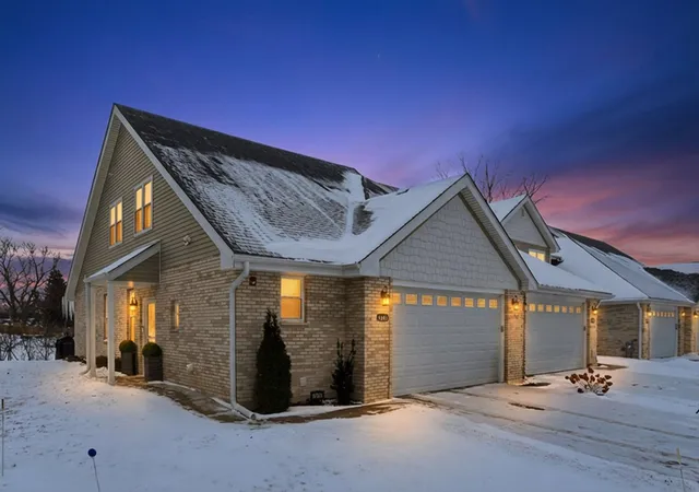 Photo 2 of Townhouse for sale at (Undisclosed), Justice, IL 60458 | MLS# 12549548 | Listing updated on 2026-08-10
