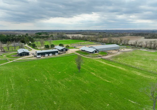 3rd image of 8206 Bull Valley Rd, Bull Valley, IL 60098 | MLS# 12550587