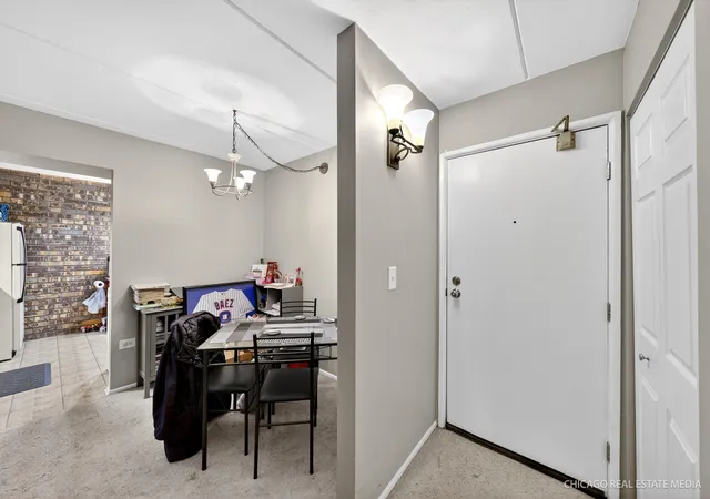 Listing Photo 3 - Condo for sale in building located at 841 N York Rd, Elmhurst, IL 60126 - Unit #218