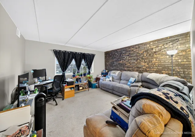 Listing Photo 5 - Condo for sale in building located at 841 N York Rd, Elmhurst, IL 60126 - Unit #218