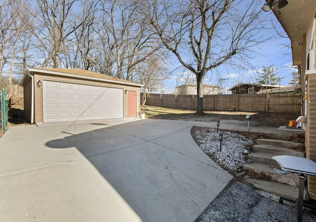 Homes for sale in Park Forest, IL | 64 Blackhawk Dr, Park Forest, IL 60466 | MLS# 12551885