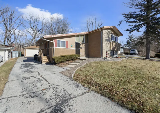 Homes for sale in Park Forest, IL | 64 Blackhawk Dr, Park Forest, IL 60466 | MLS# 12551885