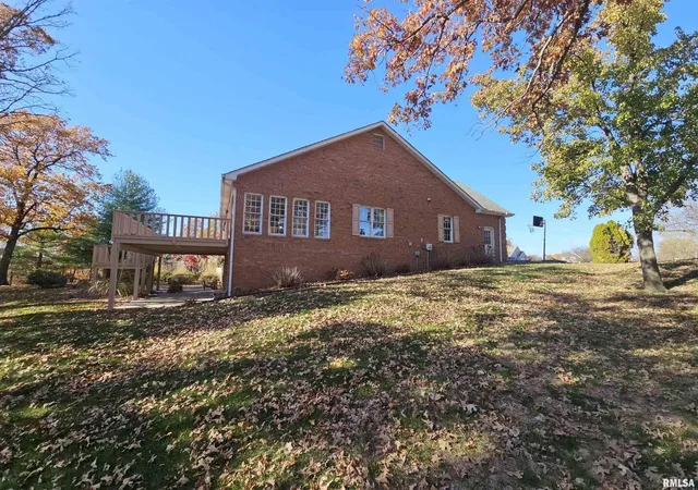Photo 3 of Single family home for sale at 3525 Oxford Ave, Mt Vernon, IL 62864 | MLS# 12551916 | Listing updated on 2026-08-20
