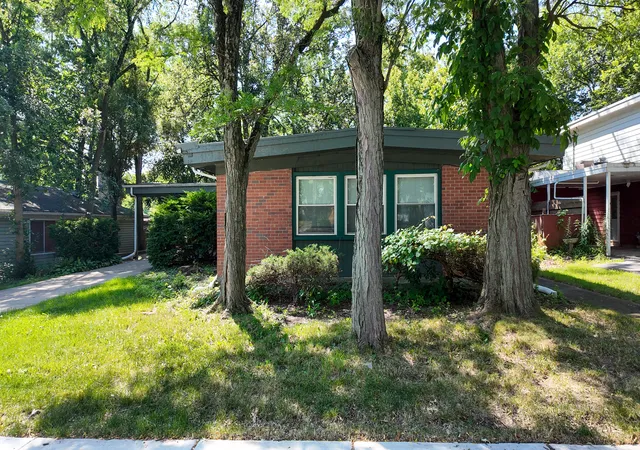 Photo 1 of Single family home for sale at 335 Oakwood St, Park Forest, IL 60466 | MLS# 12552853 | Listing updated on 2026-09-04