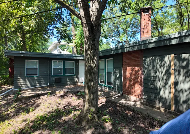 Photo 3 of Single family home for sale at 335 Oakwood St, Park Forest, IL 60466 | MLS# 12552853 | Listing updated on 2026-09-04