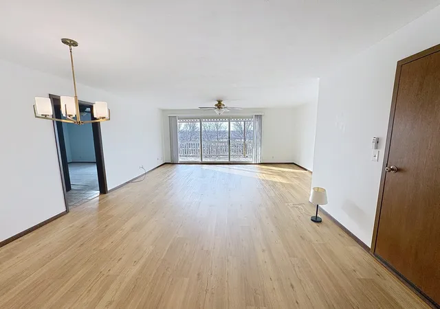 Listing Photo 3 - Condo for sale in building located at 3715 35Th St, Moline, IL 61265 - Unit #3