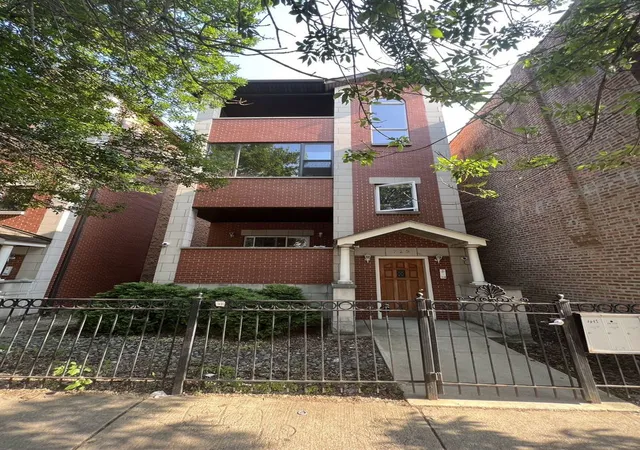 Homes for sale in Chicago, IL | 723 W 31st St #2, Chicago, IL 60616 | MLS# 12553375