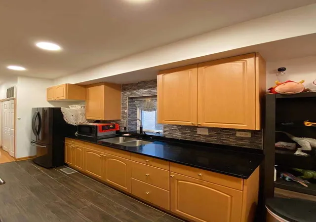 Homes for sale in Chicago, IL | 723 W 31St St #2, Chicago, IL 60616 | MLS# 12553375