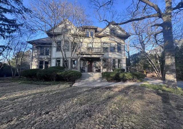 Homes for sale in Highland Park, IL | 1499 Sheridan Rd, Highland Park, IL 60035 | MLS# 12553390