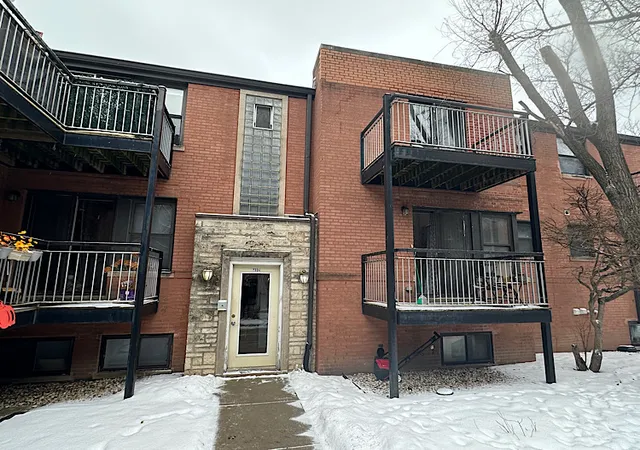 Homes for sale in Chicago, IL | 7334 N Winchester Ave #2E, Chicago, IL 60626 | MLS# 12554215