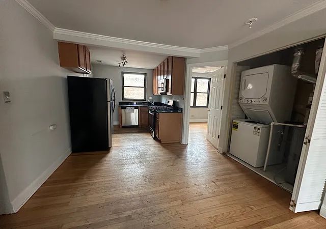 Homes for sale in Chicago, IL | 7334 N Winchester Ave #2E, Chicago, IL 60626 | MLS# 12554215