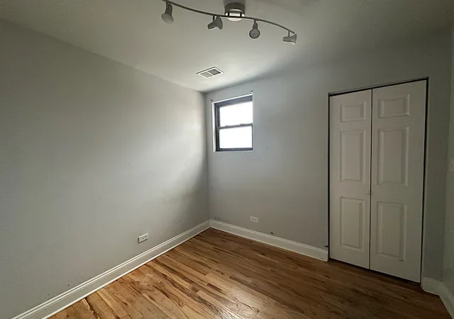 Homes for sale in Chicago, IL | 7334 N Winchester Ave #2E, Chicago, IL 60626 | MLS# 12554215
