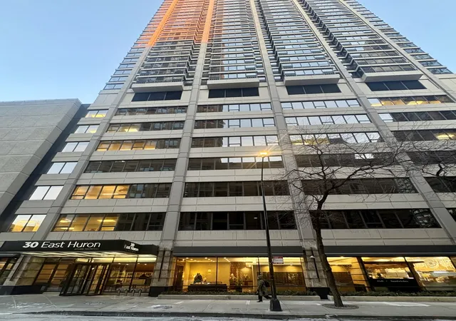 2nd image of 30 E Huron St #3601, Chicago, IL 60611 | MLS# 12554227