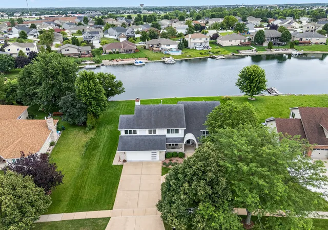 2nd image of 604 Mahoney Dr, Minooka, IL 60447 | MLS# 12554403
