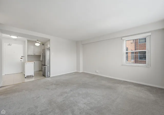 Homes for sale in Chicago, IL | 2909 N Sheridan Rd #605, Chicago, IL 60657 | MLS# 12554592