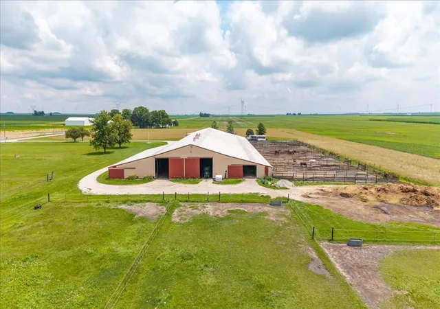 Photo 2 of Single family home for sale at 26151 E 2500 North Rd, Lexington, IL 61753 | MLS# 12555148 | Listing updated on 2026-07-29
