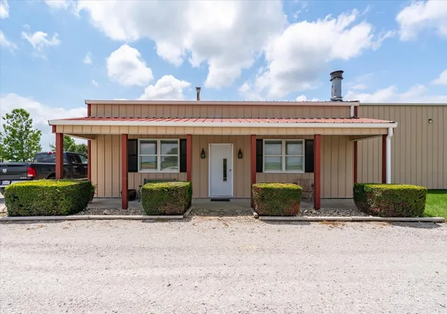 Photo 4 of Single family home for sale at 26151 E 2500 North Rd, Lexington, IL 61753 | MLS# 12555148 | Listing updated on 2026-07-29