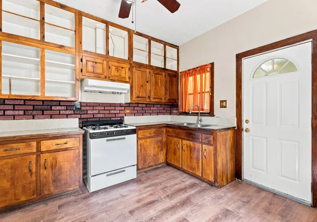 image of 1720 S State St, Lockport, IL 60441 | MLS# 12555342