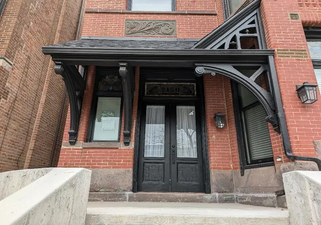 Photo 2 of Single family home for sale at 2150 W Monroe St, Chicago, IL 60612 | MLS# 12555696 | Listing updated on 2026-08-18