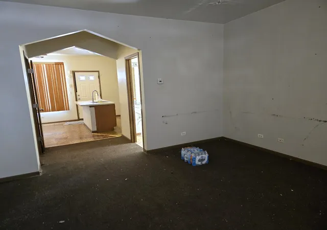 4th image of 10503 S Edbrooke Ave, Chicago, IL 60628 | MLS# 12556270