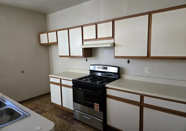 5th image of 10503 S Edbrooke Ave, Chicago, IL 60628 | MLS# 12556270
