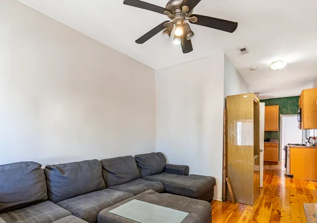 Homes for sale in Chicago, IL | 5228 S Justine St, Chicago, IL 60609 | MLS# 12556600