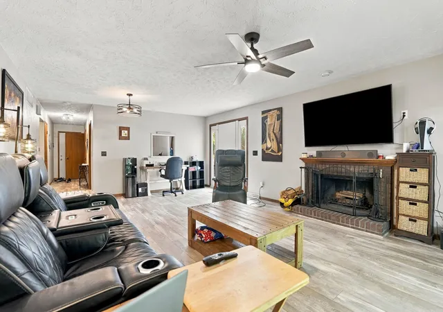 Photo 3 of Condo for sale at 3930 38th Street #C, Rock Island, IL 61201 | MLS# 12556978 | Listing updated on 2026-10-07