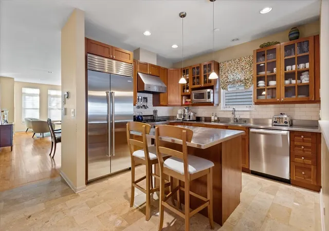 5th image of 332 W Goethe St, Chicago, IL 60610 | MLS# 12557103