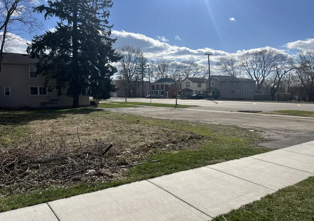 3rd image of 1200 S State St, Lockport, IL 60441 | MLS# 12557811