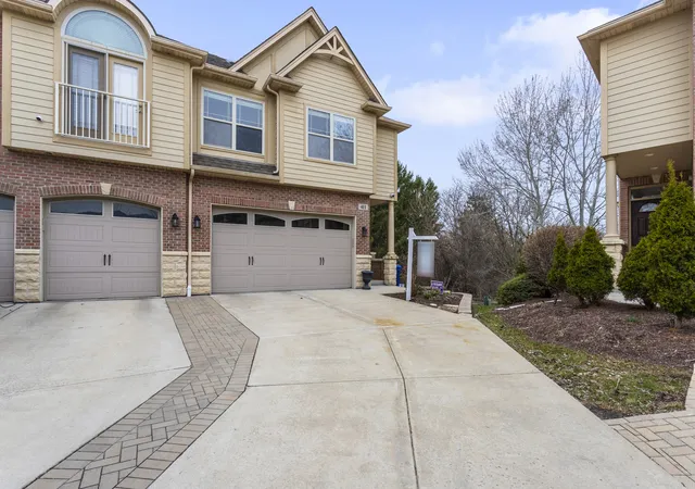 Homes for sale in Lisle, IL | 411 Provence Ct, Lisle, IL 60532 | MLS# 12557898