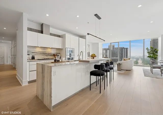 3rd image of 363 E Wacker Dr #1903, Chicago, IL 60601 | MLS# 12558524