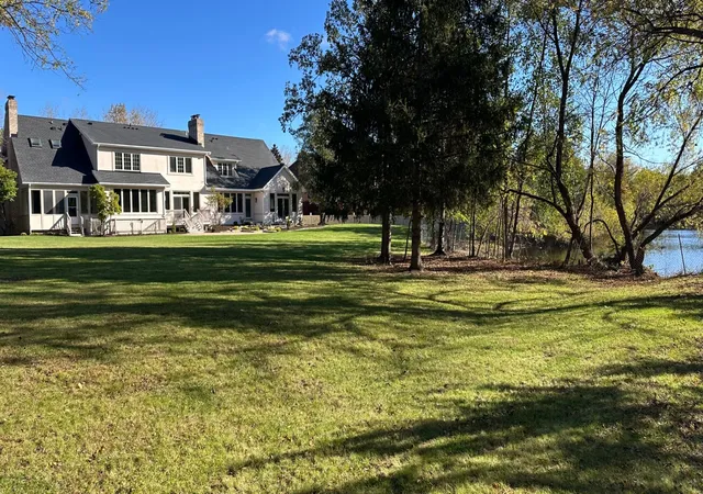 3rd image of 1161 Gavin Ct, Lake Forest, IL 60045 | MLS# 12559296