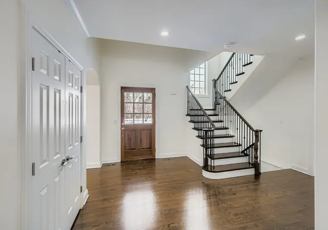 5th image of 1161 Gavin Ct, Lake Forest, IL 60045 | MLS# 12559296