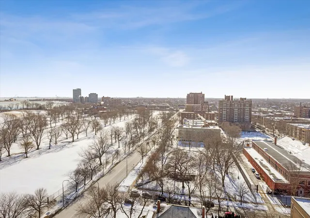2nd image of 6730 S S Shore Dr, Chicago, IL 60649