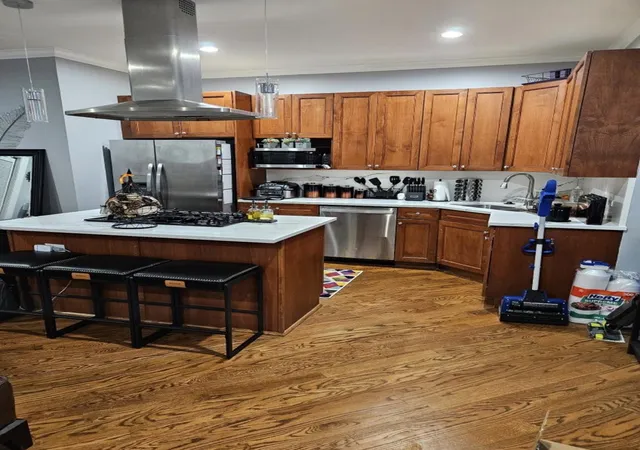 Homes for sale in Chicago, IL | 3560 S Giles Ave, Chicago, IL 60653