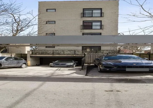 Homes for sale in Chicago, IL | 3560 S Giles Ave #G, Chicago, IL 60653 | MLS# 12559822