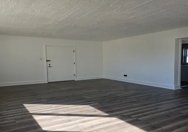 Photo 3 of Condo for sale at 2044 E 72nd Place #3, Chicago, IL 60649 | MLS# 12560148 | Listing updated on 2026-09-15