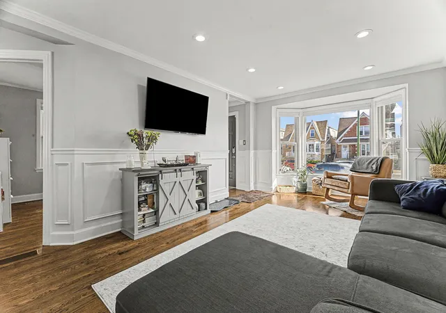 Photo 4 of Single family home for sale at 3716 N Nottingham Ave, Chicago, IL 60634 | MLS# 12560170 | Listing updated on 2026-09-01