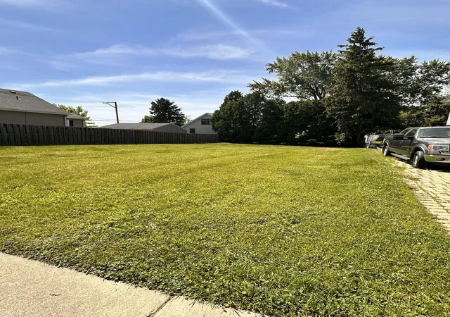 Homes for sale in Hanover Park, IL | 1615 Oak St, Hanover Park, IL 60133 | MLS# 12560231