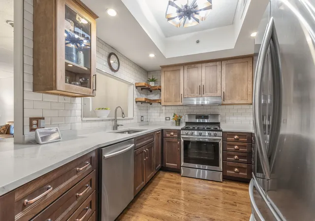 Listing Photo 4 - Condo for sale in building located at 310 S Main St, Lombard, IL 60148 - Unit #209
