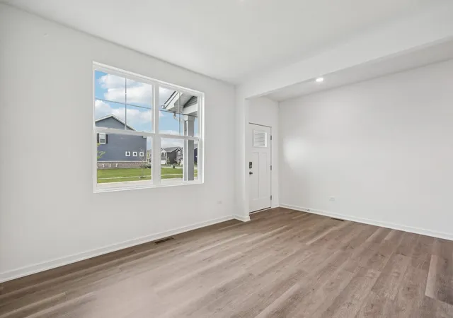 3rd image of 6210 Leinster Ln, Tinley Park, IL 60477 | MLS# 12560615