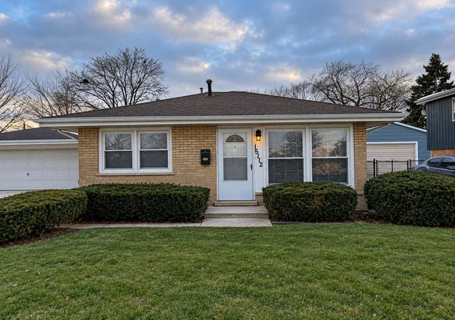 Photo 1 of Single family home for sale at 15112 Ridgeway Ave, Midlothian, IL 60445 | MLS# 12560759 | Listing updated on 2026-10-22